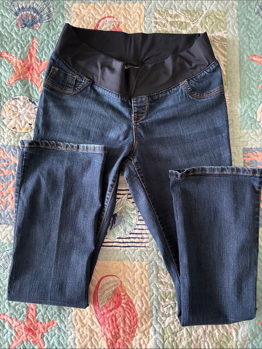 Old Navy Maternity Slim Boot-Cut Jeans - Size 8 Short 165/98C